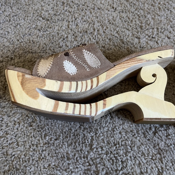 Vintage Splash Wood Cutout Wooden Platform Sandals Size 9 - Picture 3 of 11